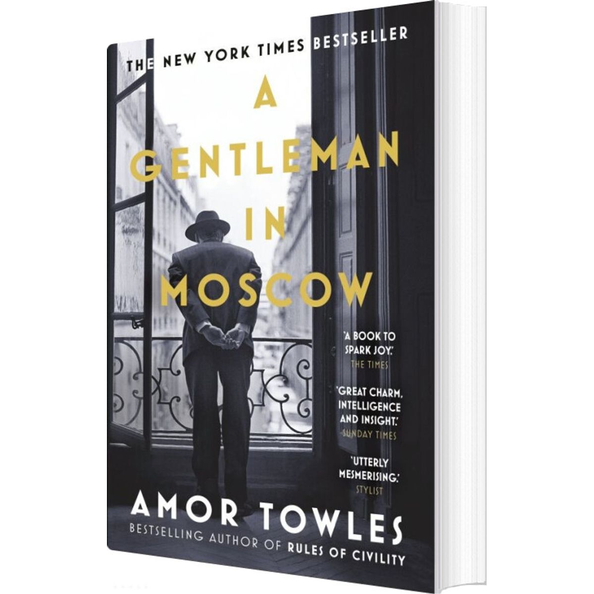A Gentleman In Moscow - Amor Towles - English Book